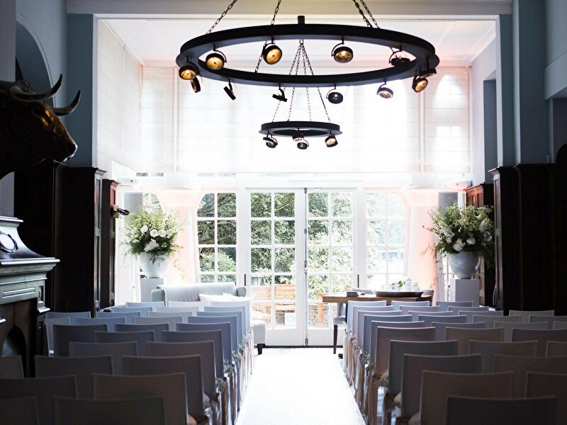 Ceremonie opstelling in Kasteel Kerkebosch te Zeist aangeraden door Weddingplanner Timeline Wedddings